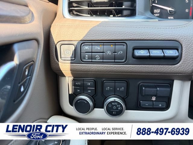 Used 2021 GMC Yukon Denali w/ Denali Premium Package AWD/4WD image 19