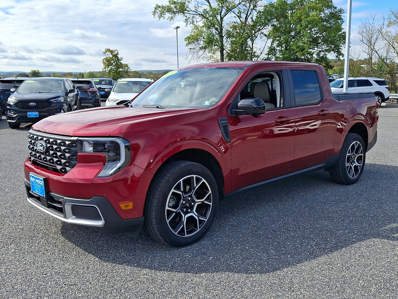 Certified 2025 Ford Maverick Lariat w/ 4K Tow Package AWD/4WD image 4