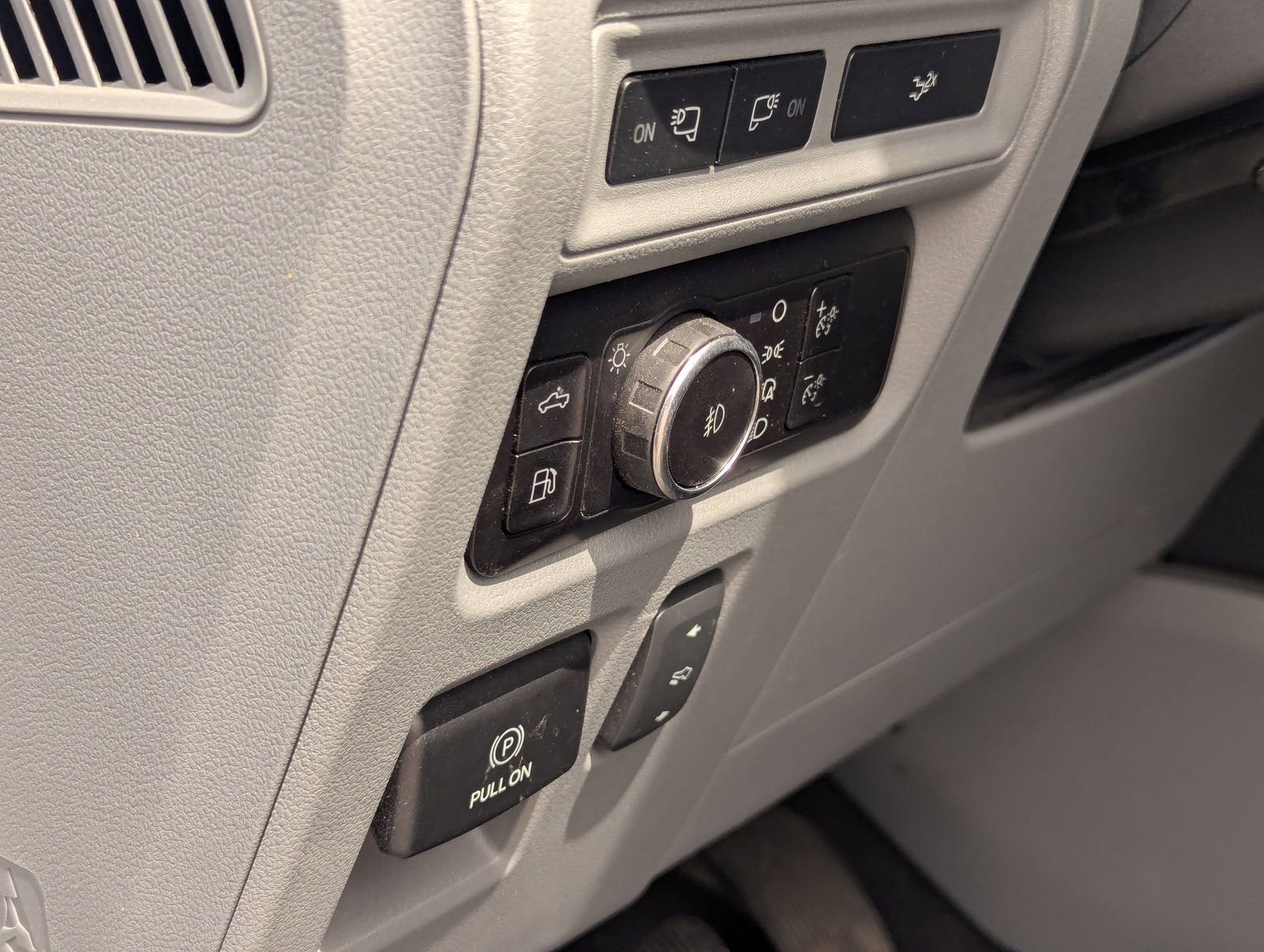 Certified 2023 Ford F150 Lariat w/ Trailer Tow Package image 30