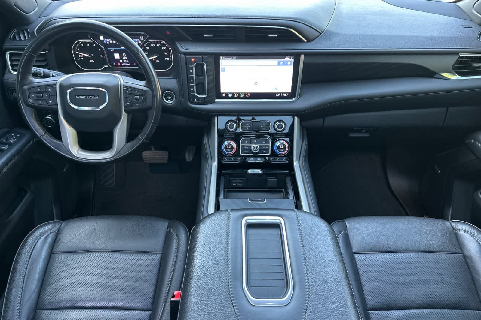 Used 2021 GMC Yukon Denali w/ Denali Ultimate Package AWD/4WD image 3