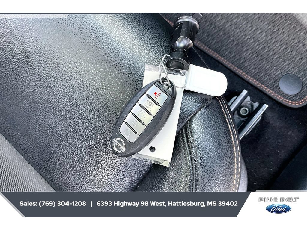 Used 2022 Nissan Altima 2.5 SR w/ Midnight Edition Package FWD image 9