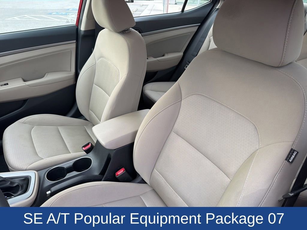 Used 2017 Hyundai Elantra SE image 11