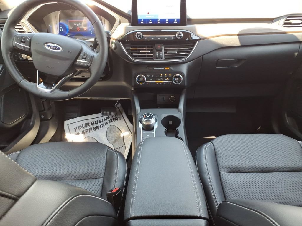 Certified 2020 Ford Escape Titanium w/ Titanium Premium Package 2.0 AWD/4WD image 12