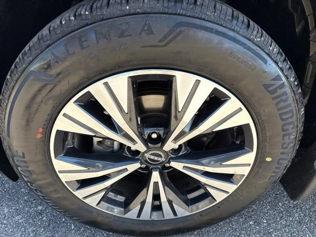 Used 2023 Nissan Rogue SV AWD/4WD image 10