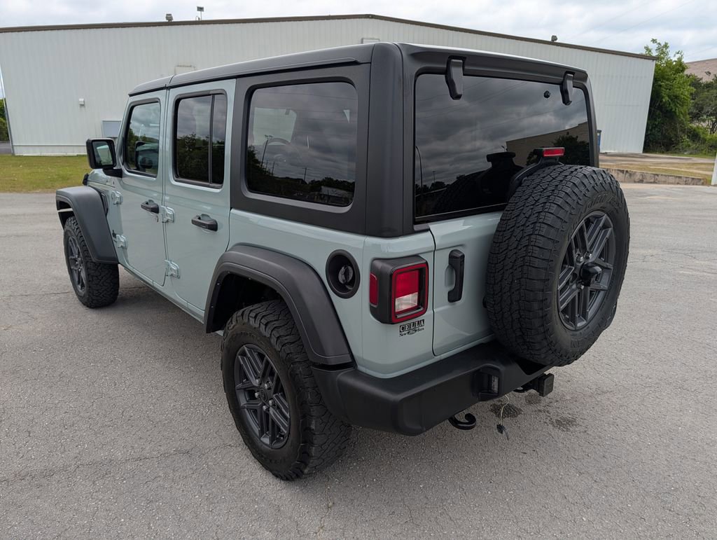 Used 2024 Jeep Wrangler Unlimited Sport w/ Convenience Group AWD/4WD image 5