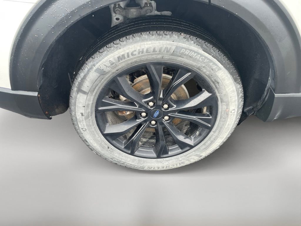 Certified 2022 Ford Explorer Limited AWD/4WD image 10