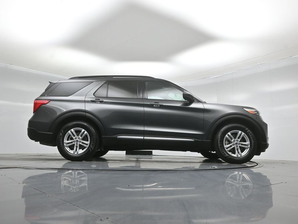 Certified 2020 Ford Explorer XLT w/ Equipment Group 202A image 49