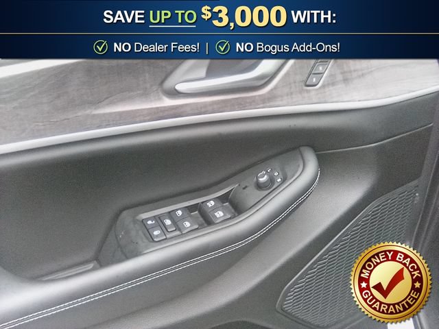 Used 2023 Jeep Grand Cherokee Limited w/ Black Appearance Package RWD image 16
