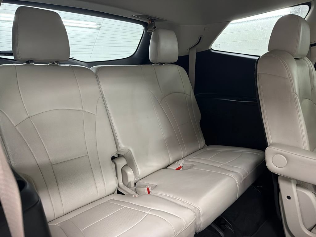 Used 2023 Buick Enclave Essence image 31
