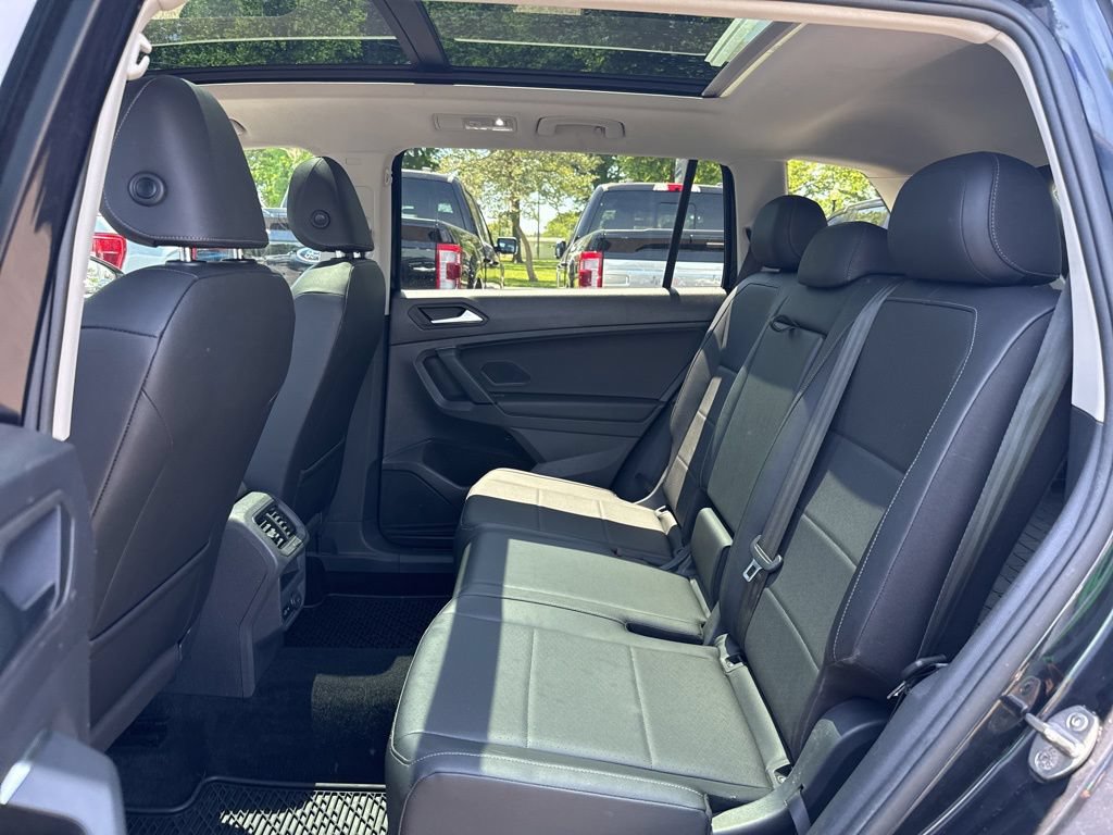Used 2019 Volkswagen Tiguan SE w/ Panoramic Sunroof Package AWD/4WD image 15