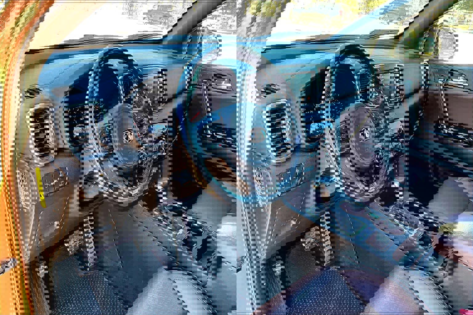 Used 2017 Kia Sportage SX image 18