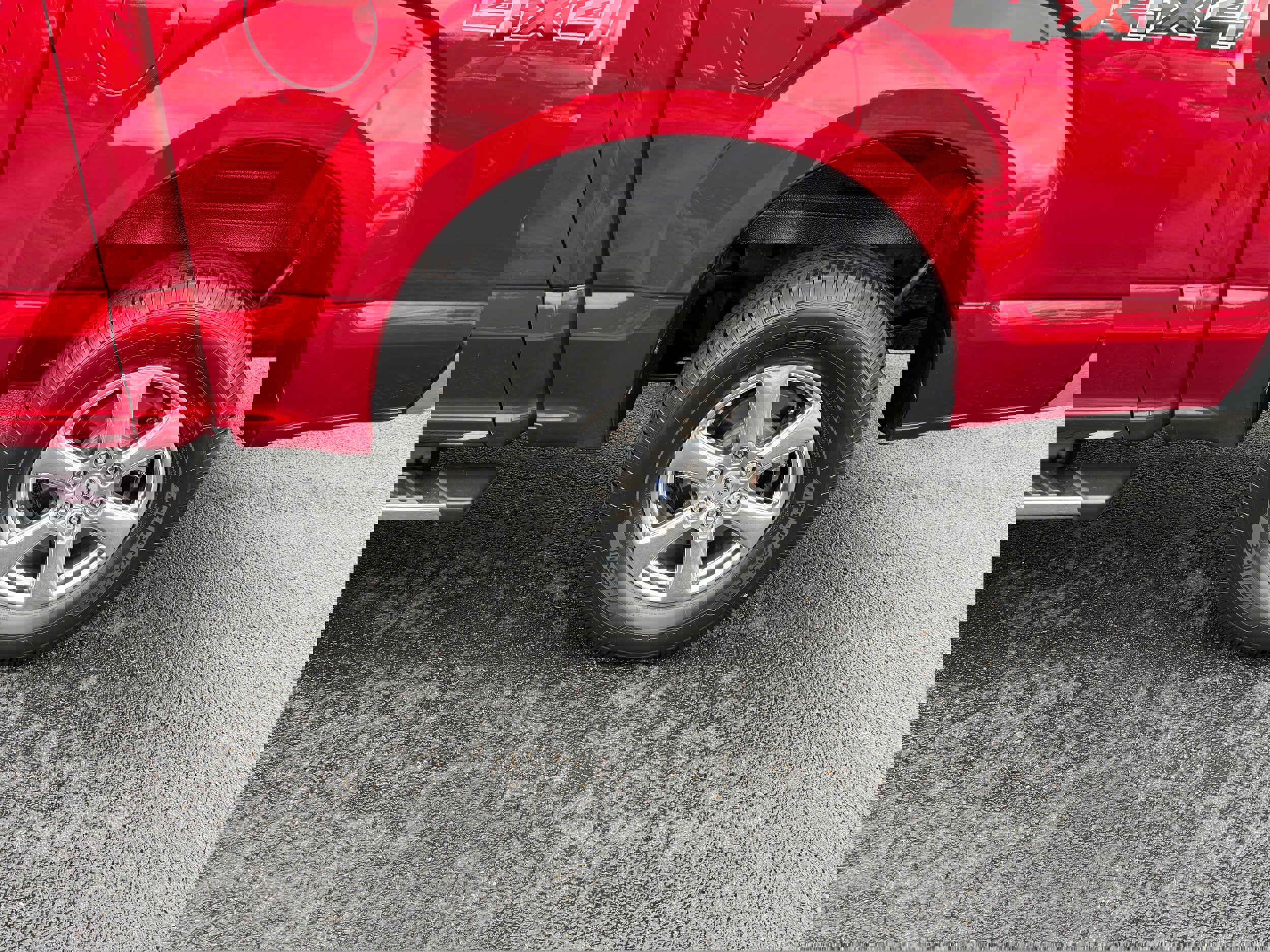 Certified 2019 Ford F150 XLT w/ Equipment Group 302A Luxury image 10