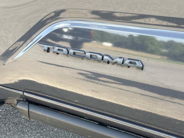 Used 2024 Toyota Tacoma TRD Sport AWD/4WD image 13