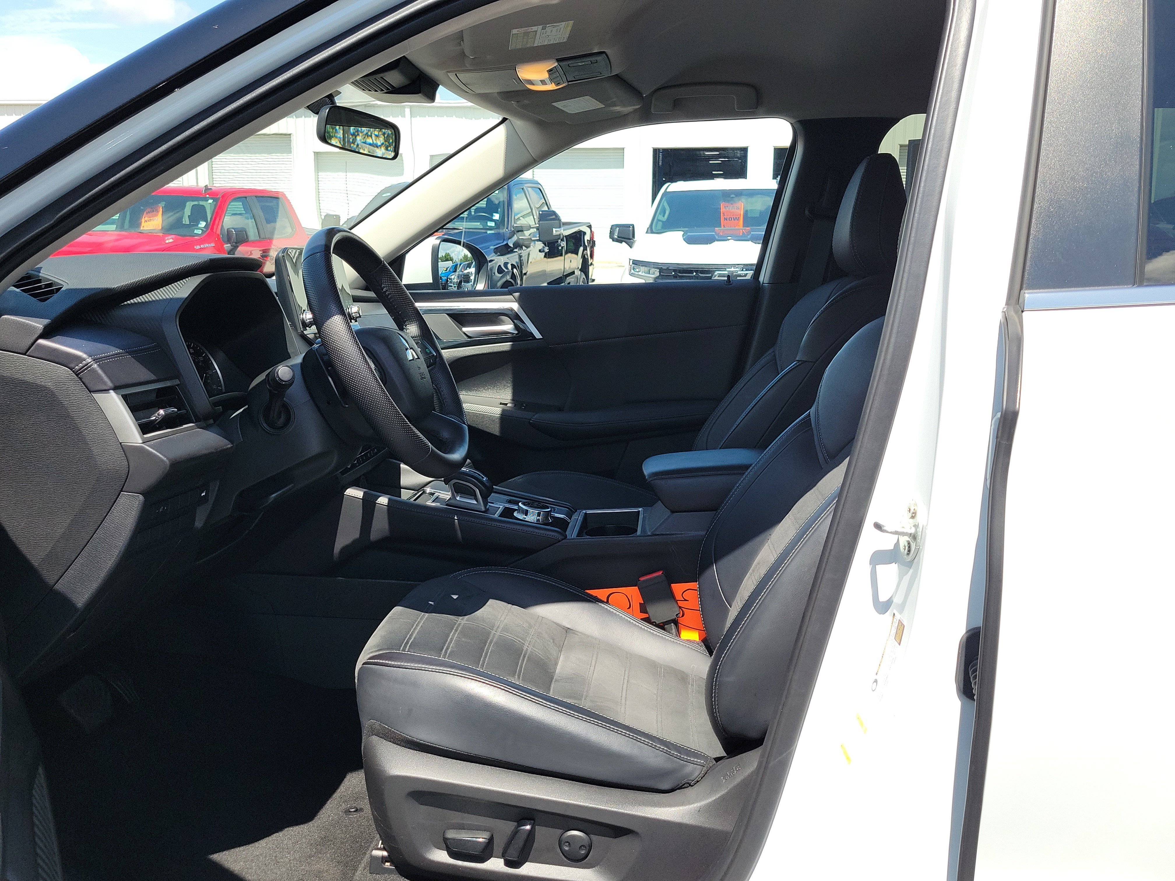Used 2024 Mitsubishi Outlander SE FWD image 20