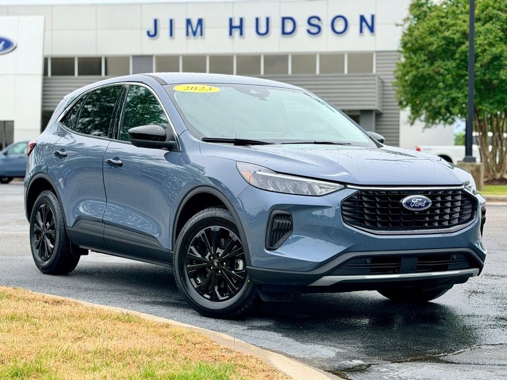 Certified 2023 Ford Escape Active w/ Tech Pack #2 AWD/4WD image 2
