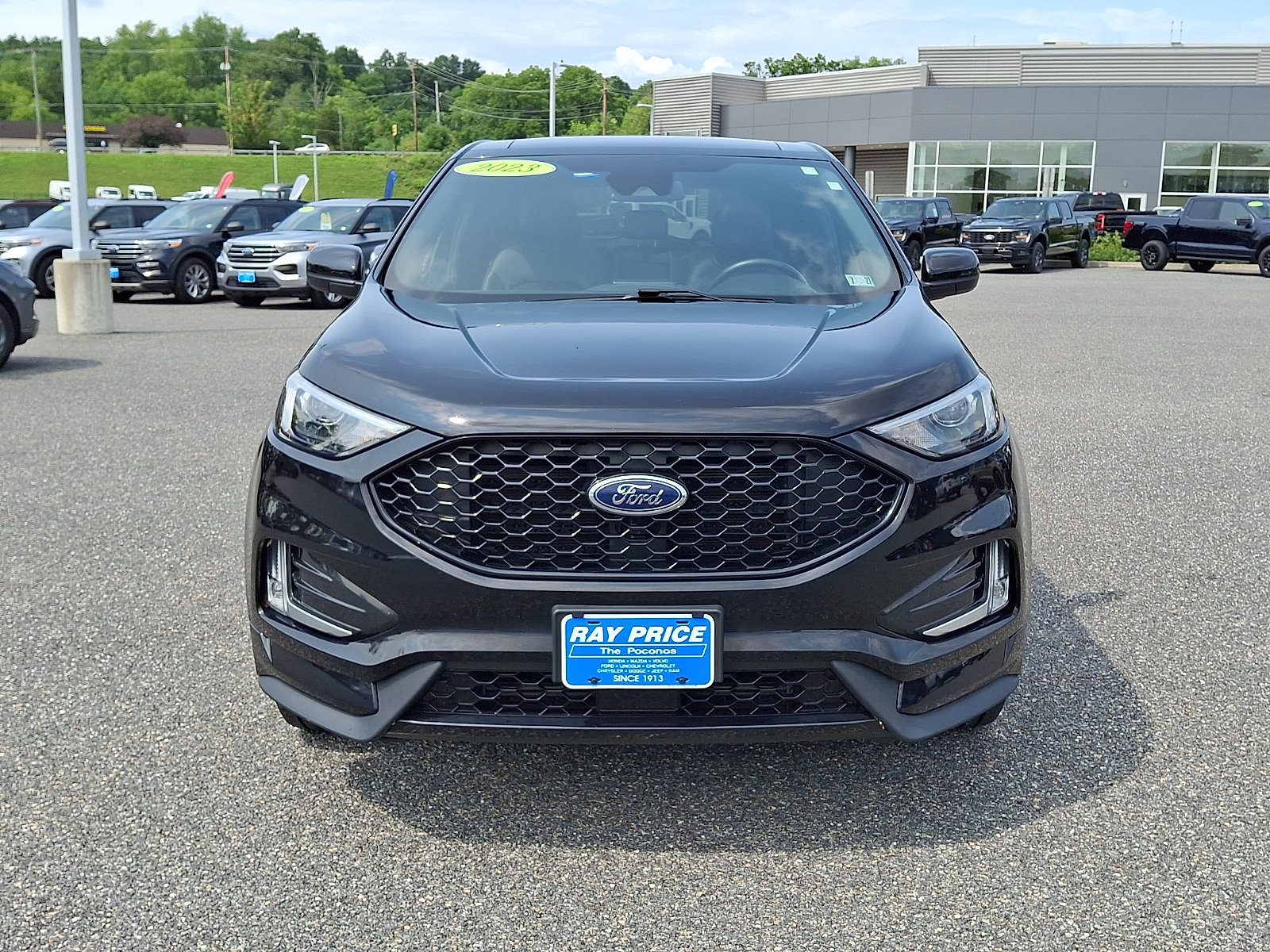 Certified 2023 Ford Edge ST-Line w/ Class II Trailer Tow Package AWD/4WD image 2