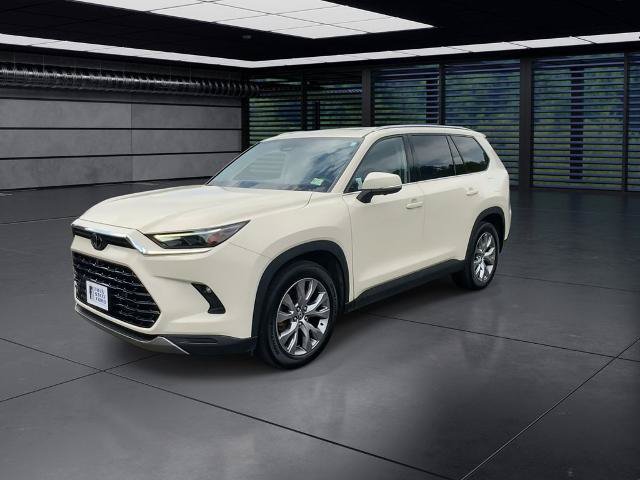 Used 2024 Toyota Grand Highlander AWD image 4