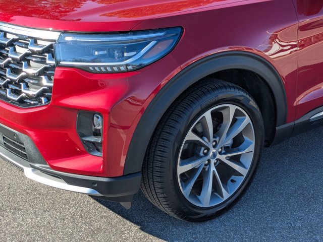 Certified 2025 Ford Explorer Platinum w/ Ultimate Package image 12