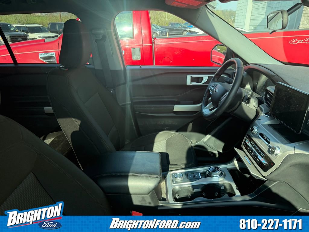 Certified 2023 Ford Explorer XLT w/ Class IV Trailer Tow Package AWD/4WD image 7