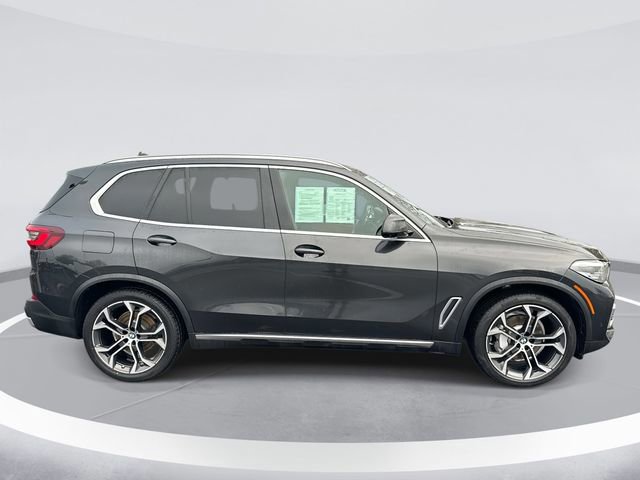 Used 2023 BMW X5 sDrive40i w/ Parking Assistance Package image 2