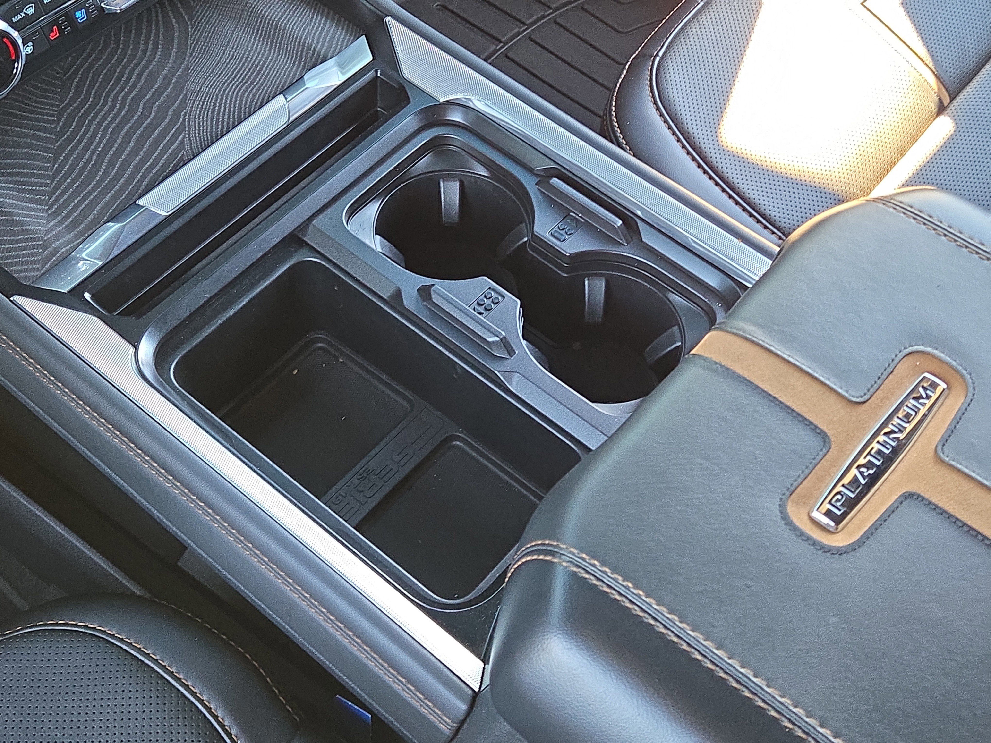 Certified 2023 Ford F450 Platinum w/ FX4 Off-Road Package image 35