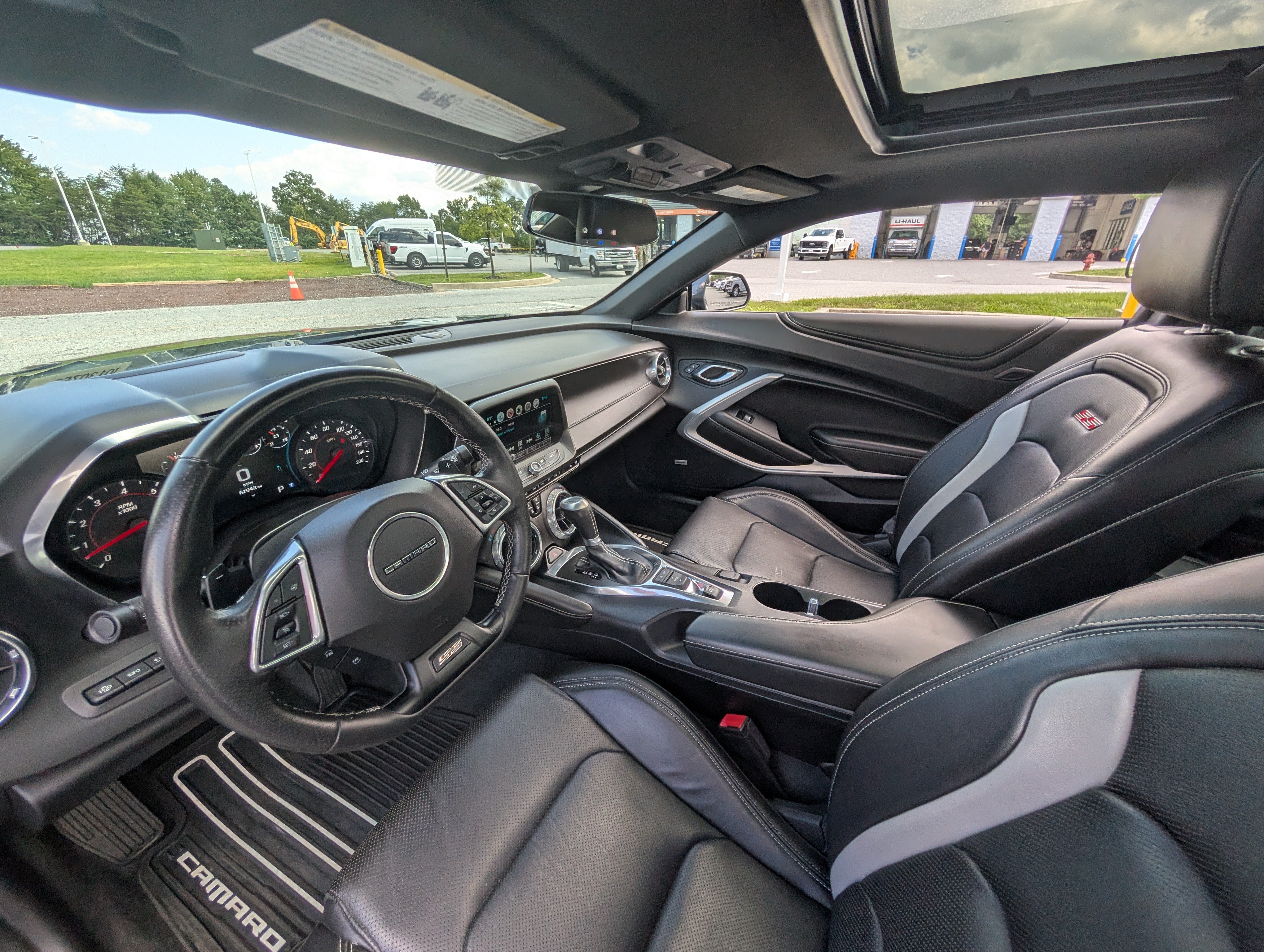 Used 2018 Chevrolet Camaro SS RWD image 14