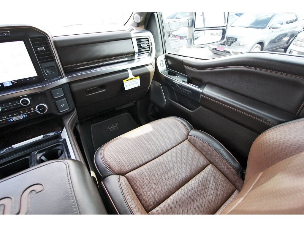 Certified 2024 Ford F250 King Ranch w/ FX4 Off-Road Package AWD/4WD image 13