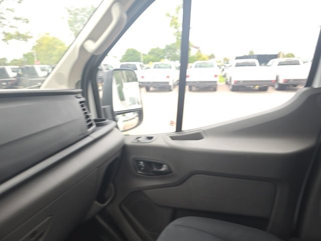 Certified 2025 Ford Transit 250 Low Roof w/ Exterior Upgrade Package RWD image 14