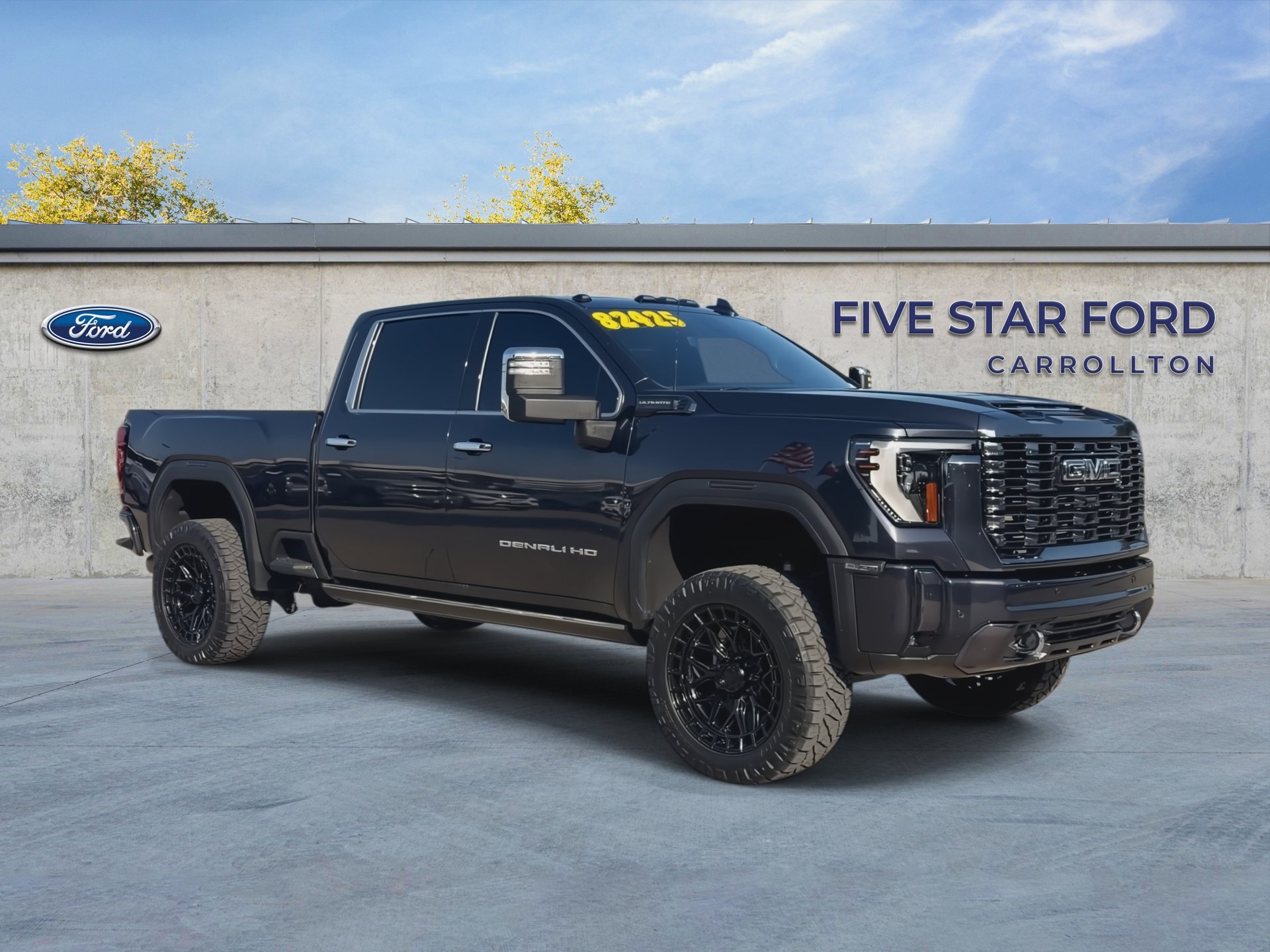 Used 2024 GMC Sierra 2500 Denali Ultimate AWD/4WD image 4