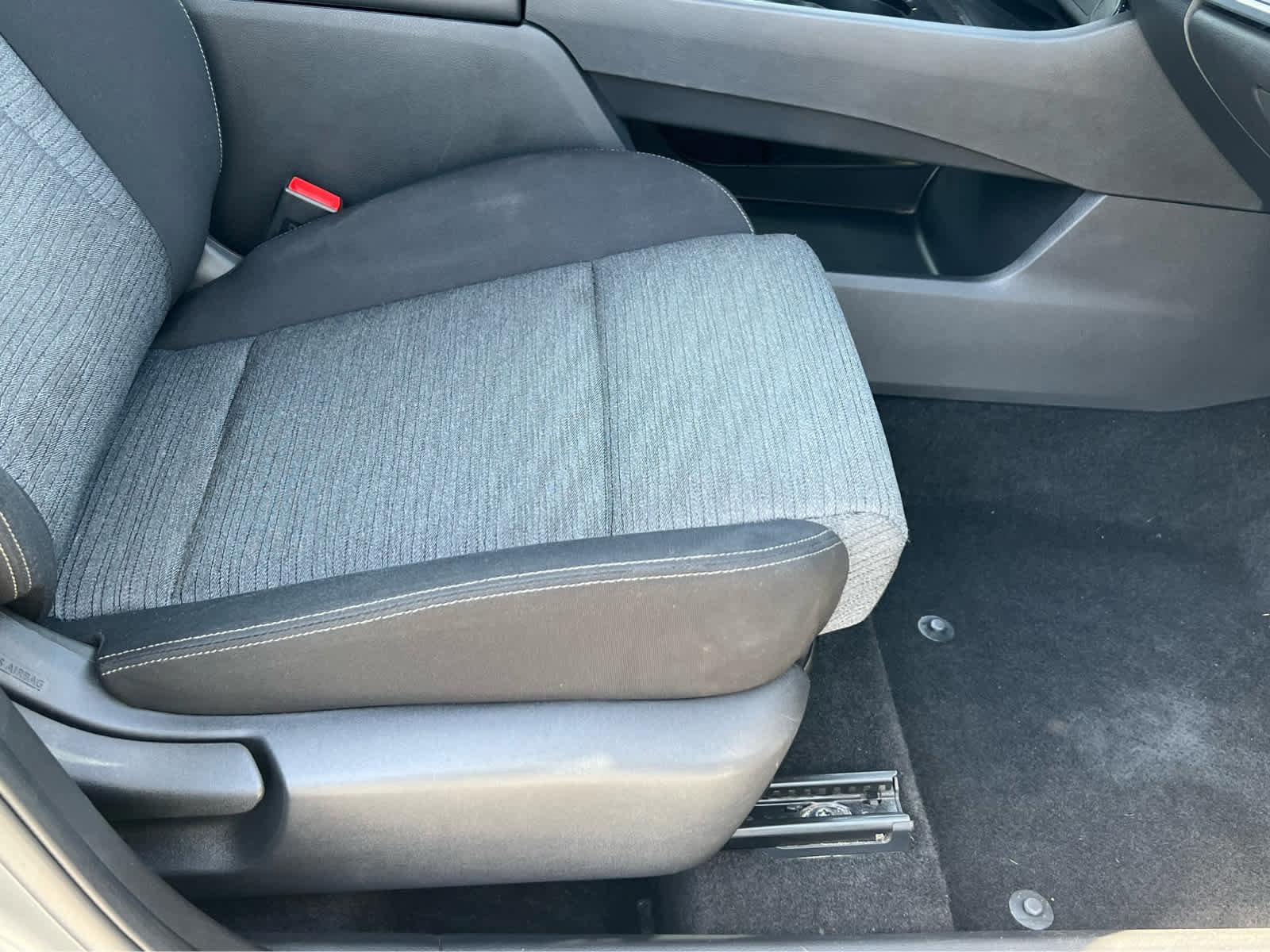 Used 2021 Nissan Rogue S AWD/4WD image 18