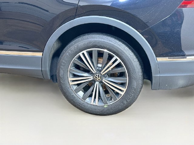 Used 2024 Volkswagen Tiguan Wolfsburg Edition AWD/4WD image 7