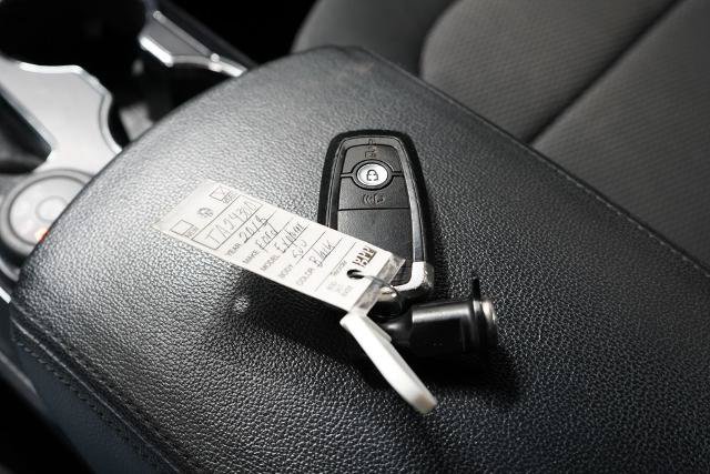 Certified 2018 Ford Explorer XLT AWD/4WD image 19