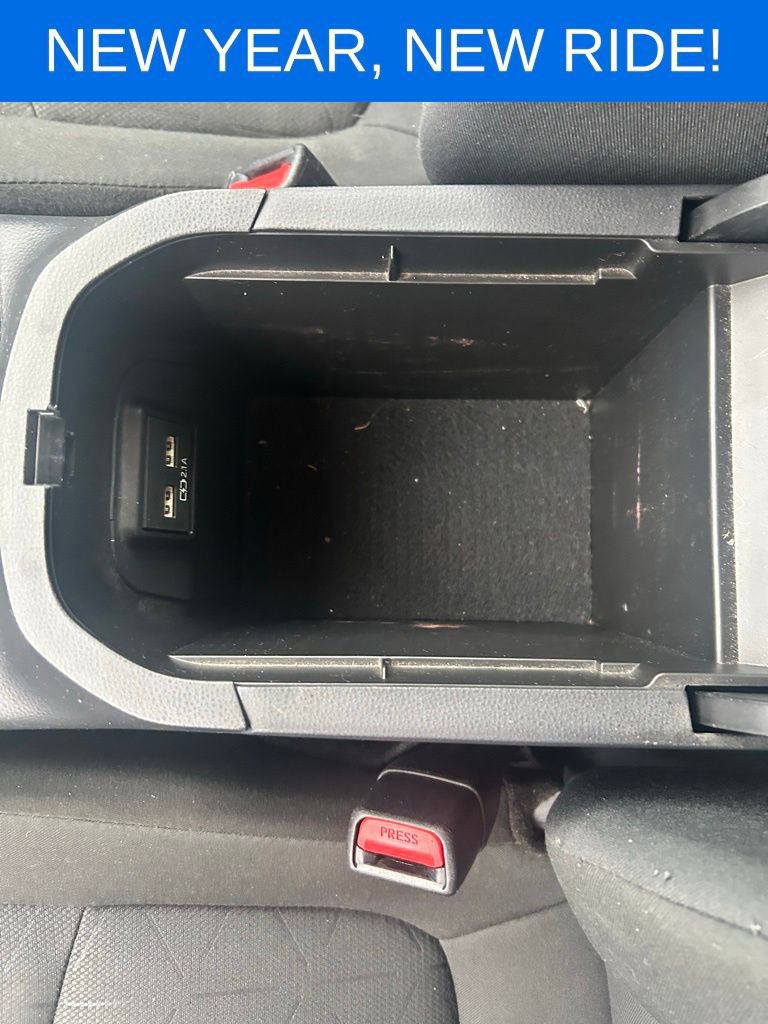 Used 2021 Toyota RAV4 XLE image 23