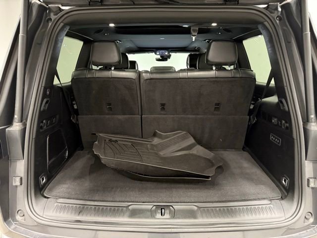 Used 2022 Jeep Wagoneer Series III w/ Premium Group I AWD/4WD image 39