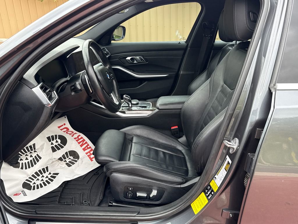 Used 2019 BMW 330i xDrive Sedan w/ Premium Package AWD/4WD image 9
