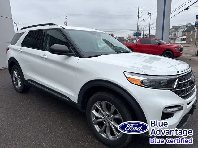 Certified 2023 Ford Explorer XLT w/ Equipment Group 202A image 4