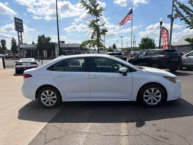Used 2025 Toyota Corolla LE FWD image 8