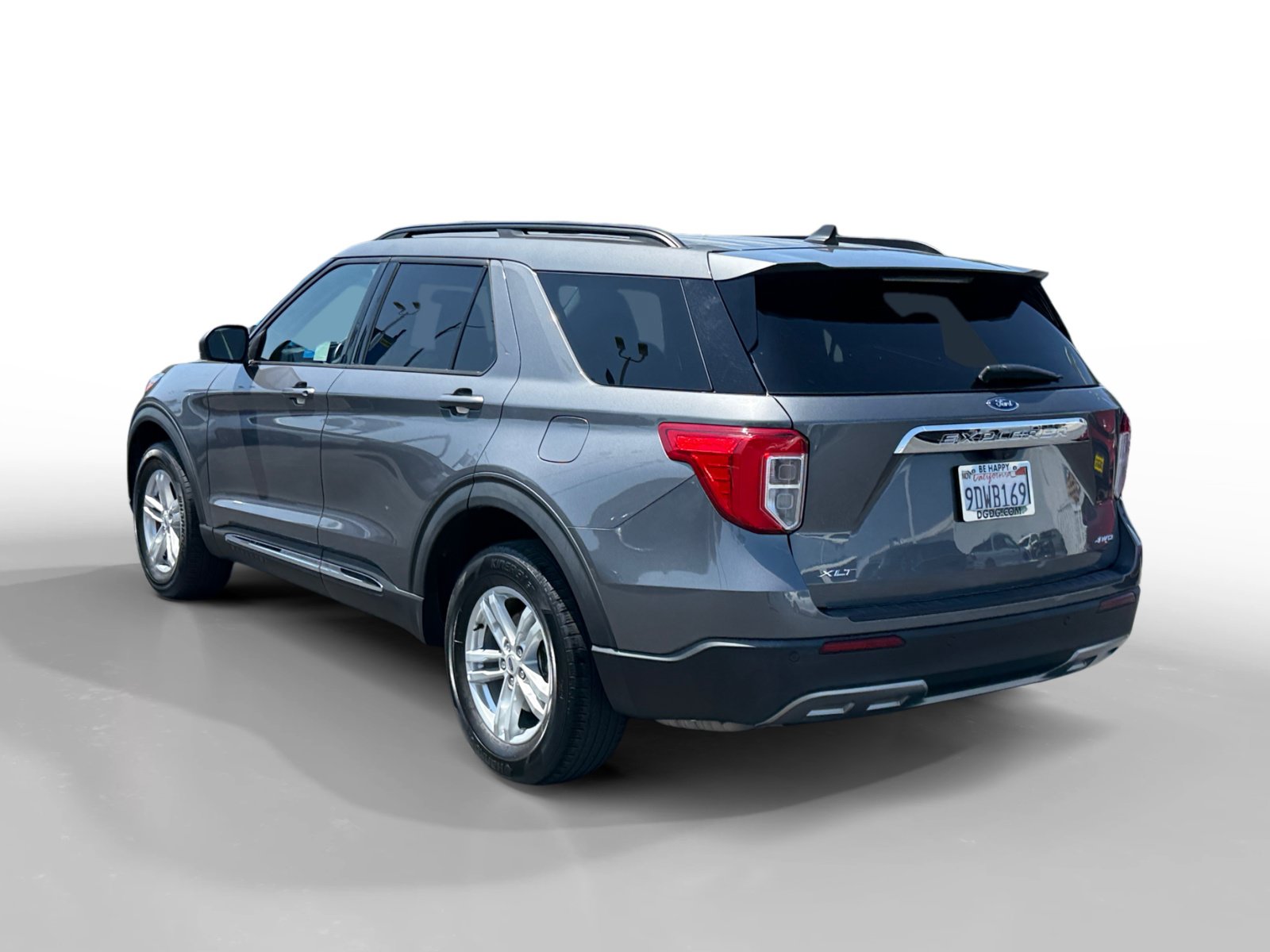 Certified 2022 Ford Explorer XLT w/ Equipment Group 202A AWD/4WD image 3