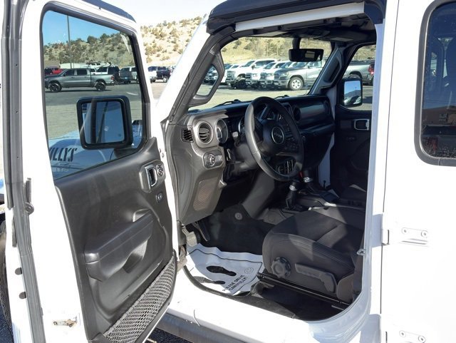 Used 2023 Jeep Gladiator Willys image 14