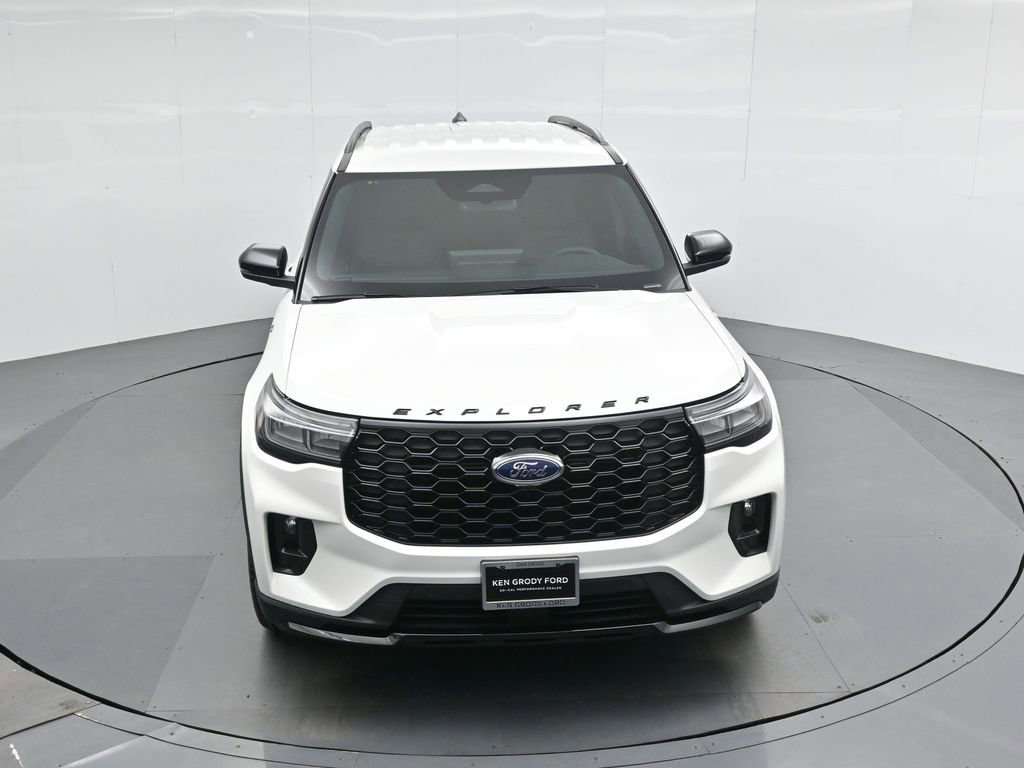 Certified 2025 Ford Explorer ST-Line w/ Premium Package image 40