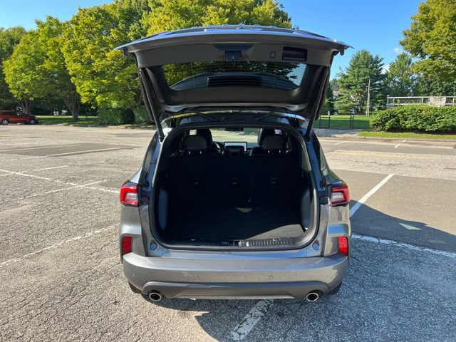 Certified 2023 Ford Escape ST-Line w/ Tech Pack #1 AWD/4WD image 28