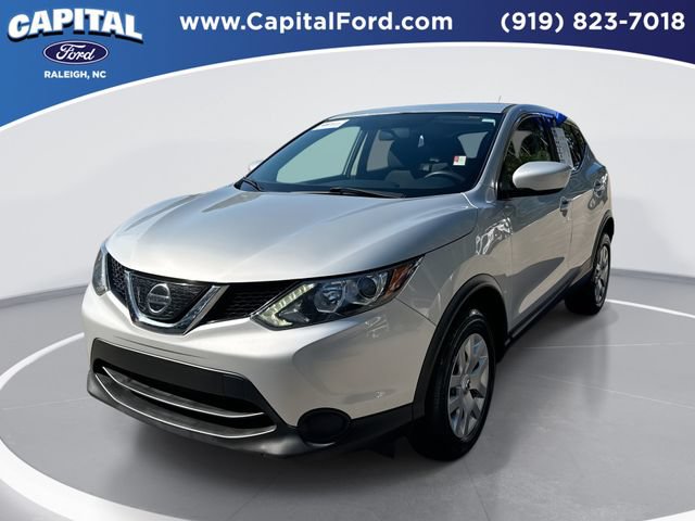Used 2019 Nissan Rogue Sport S FWD image 1