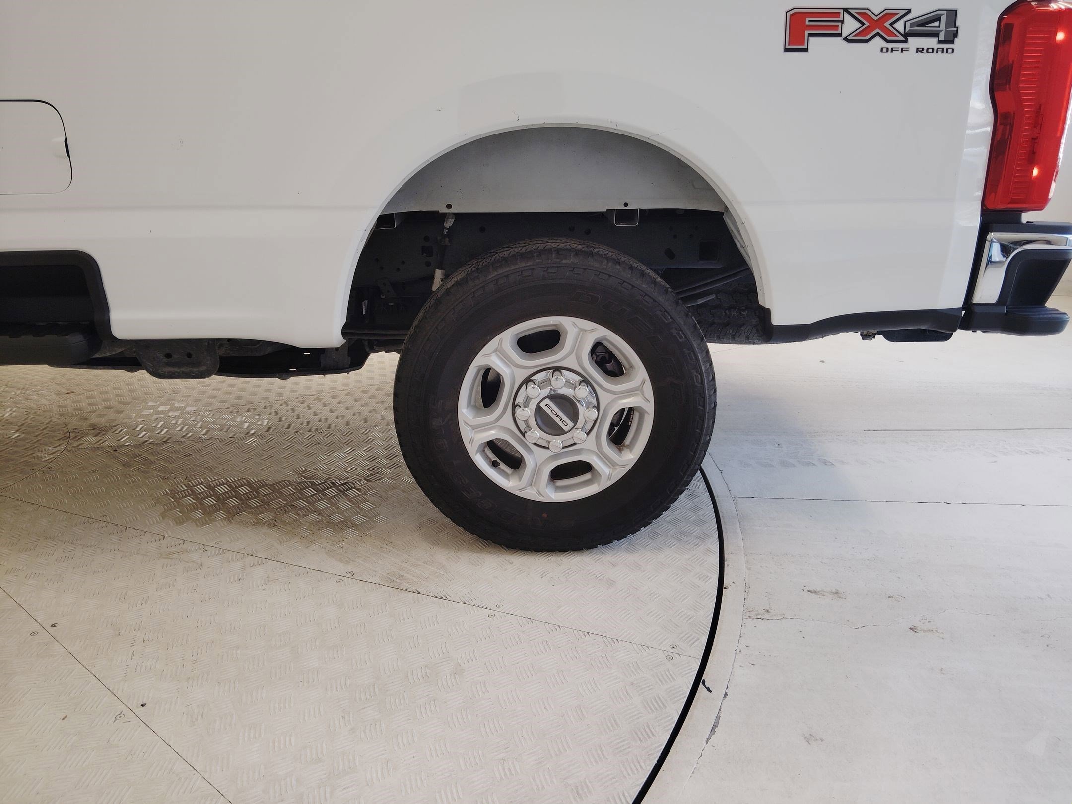 Certified 2025 Ford F250 XLT w/ FX4 Off-Road Package image 12