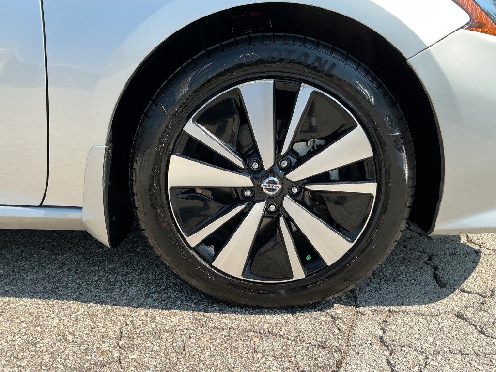 Used 2022 Nissan Altima 2.5 SL FWD image 12