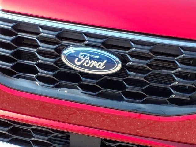 Certified 2024 Ford Escape ST-Line w/ Tech Pack #1 AWD/4WD image 17
