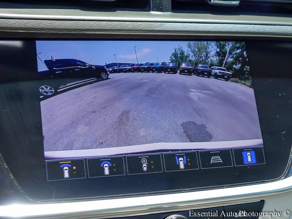 Used 2021 Buick Encore GX Essence w/ Advanced Technology Package AWD/4WD image 18