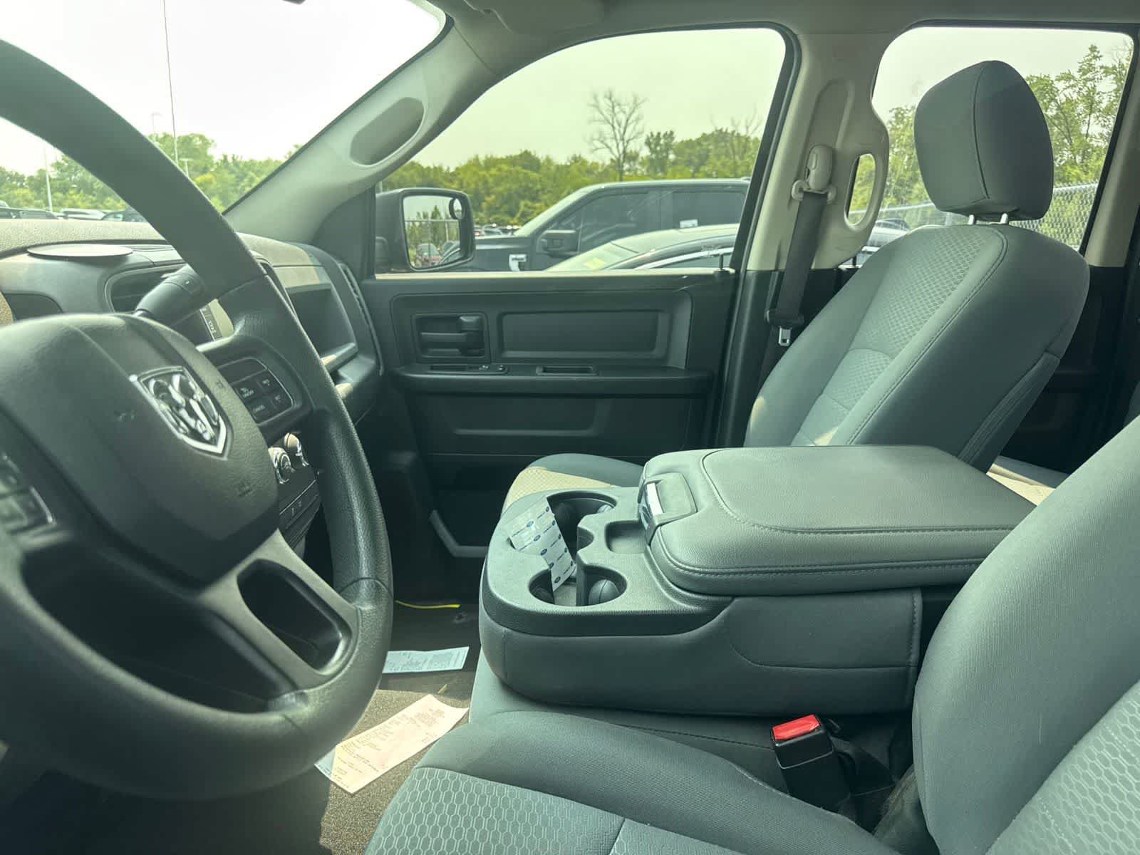 Used 2017 RAM 1500 Express AWD/4WD image 31