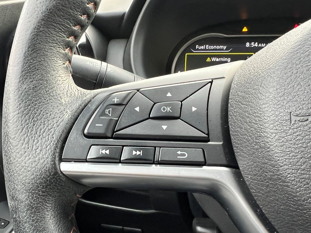 Used 2019 Nissan Kicks SR image 24