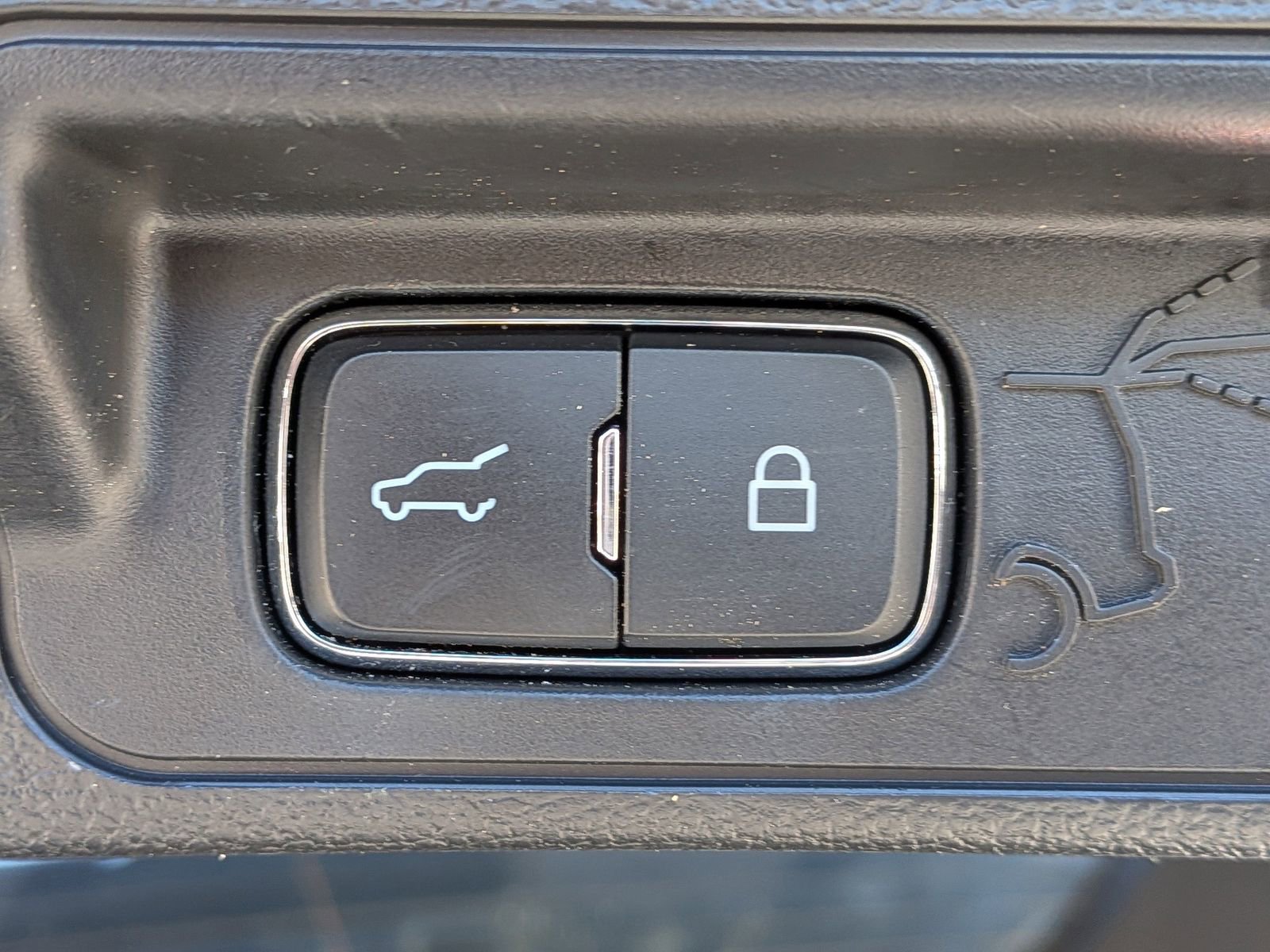 Certified 2023 Ford Explorer ST-Line w/ Class IV Trailer Tow Package image 15