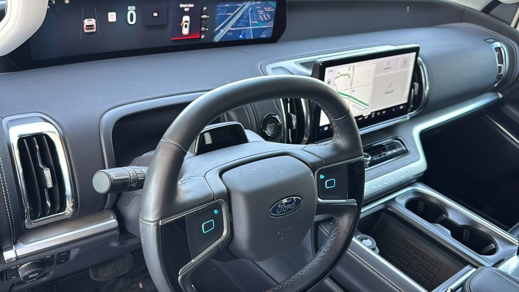 Certified 2025 Ford Expedition Platinum image 22